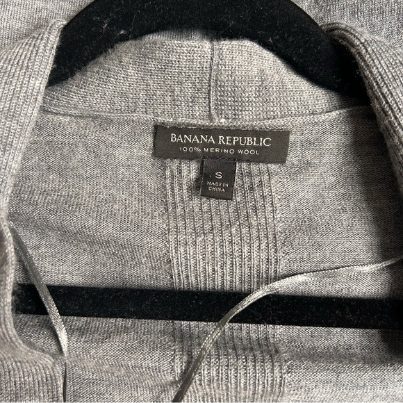BANANA REPUBLIC 100% WOOL CARDIGAN- S - Picture 3 of 4